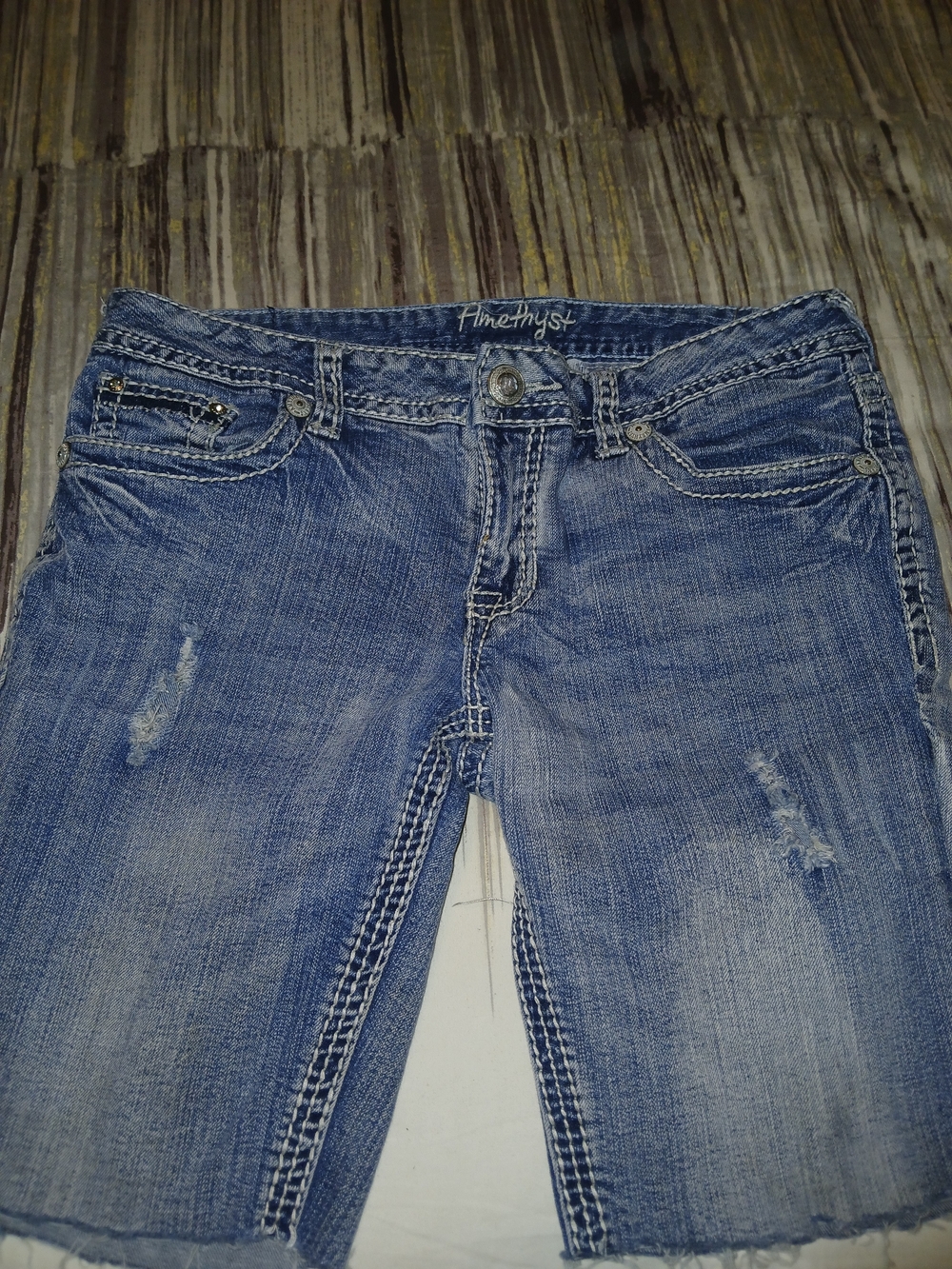 Amethyst Jeans Women's Light Blue Distressed Cropped Denim
